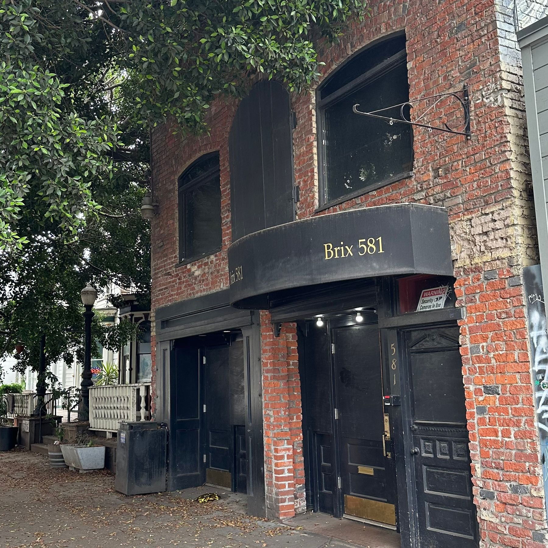 Brix 581, Bar in Oakland