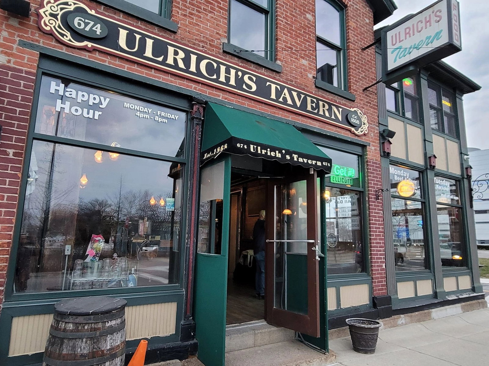 Ulrich's 1868 Tavern, Buffalo, United States