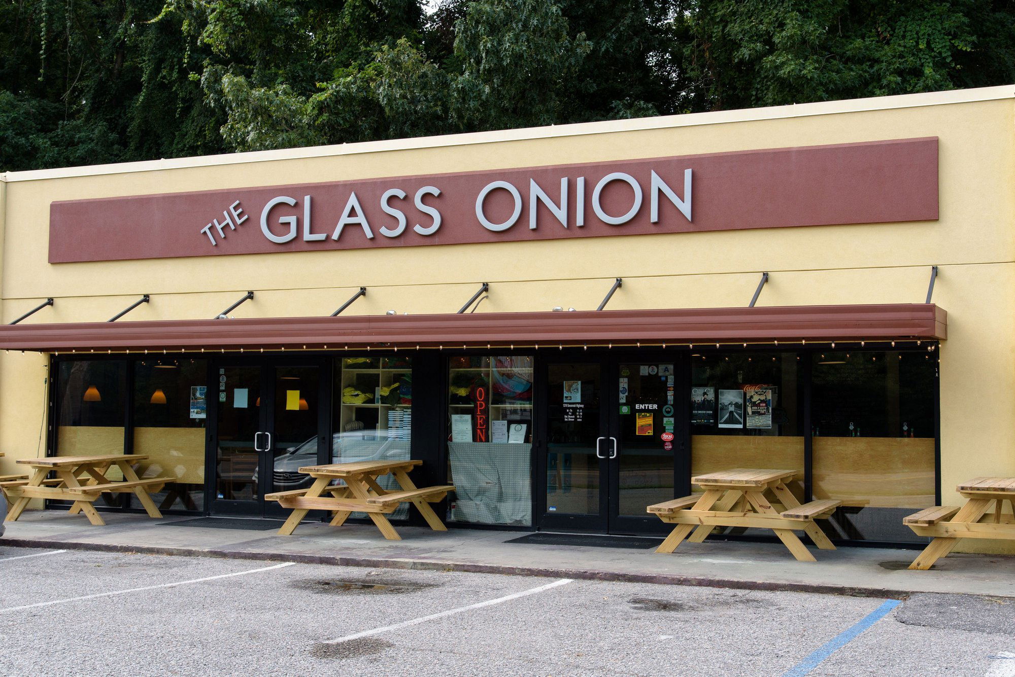 The Glass Onion, Bar in Charleston