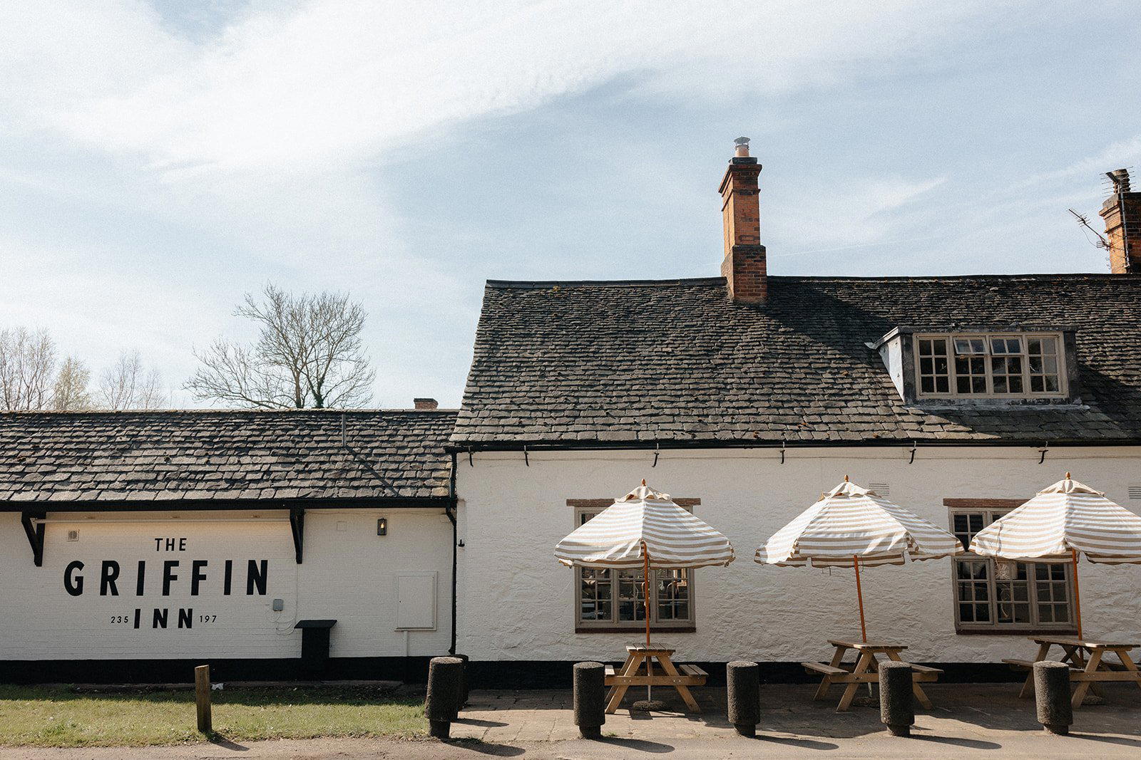 The Griffin Inn bar in Swithland