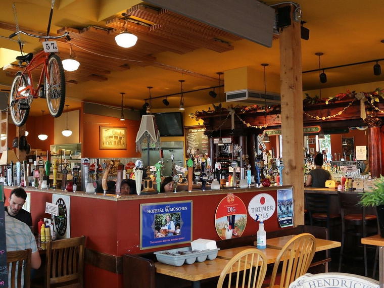 Whistle Stop Ale House, Renton, United States
