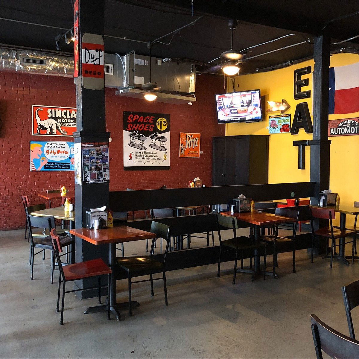 Uncle Uber's Sammich Shop, Bar in Dallas