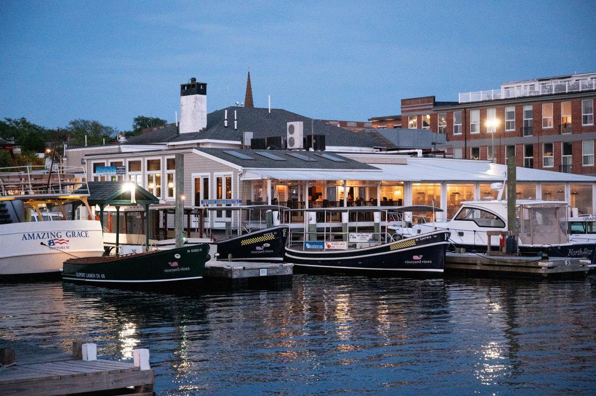 The Mooring Seafood Kitchen & Bar, Bar in Newport
