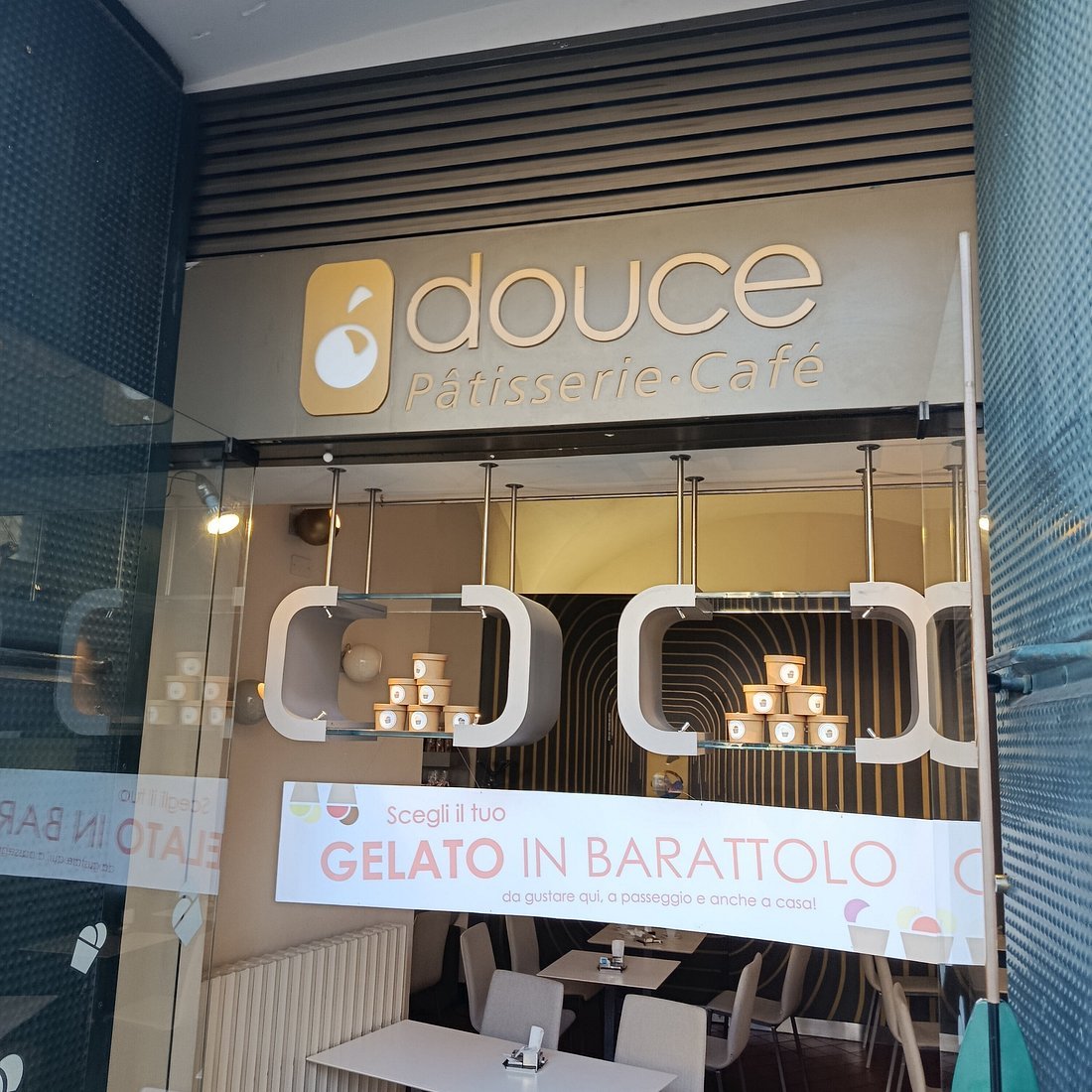 Douce Pâtisserie Café