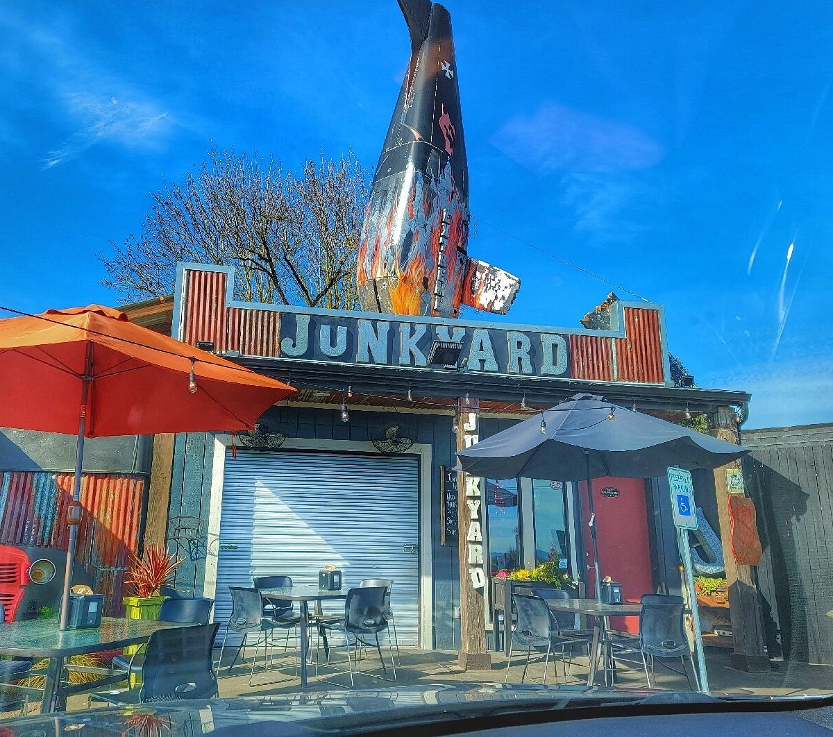 Junkyard Extreme Burgers and Brats, Junction City, United States