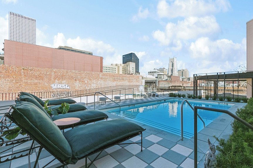 Hotel Perle Rooftop Bar, Bar in New Orleans