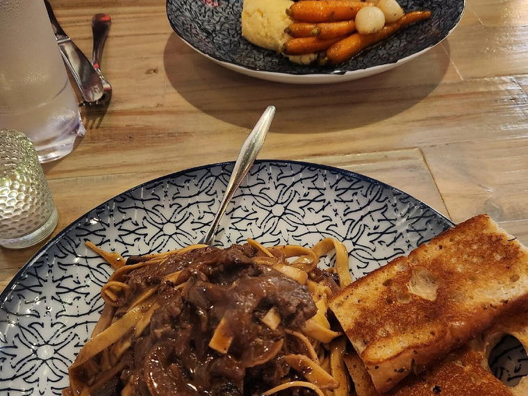 Bistro Nota, Fort Wayne, United States