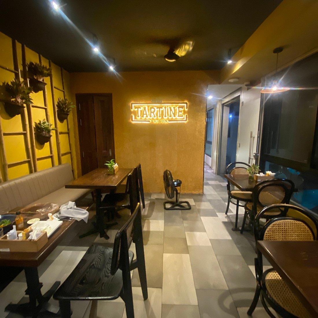 Tartine Saigon - Binh Thanh, Bar in Ho Chi Minh City