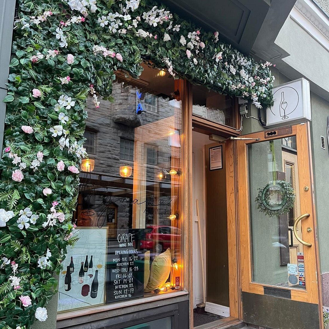 Grape Wine Bar, Bar in Helsinki