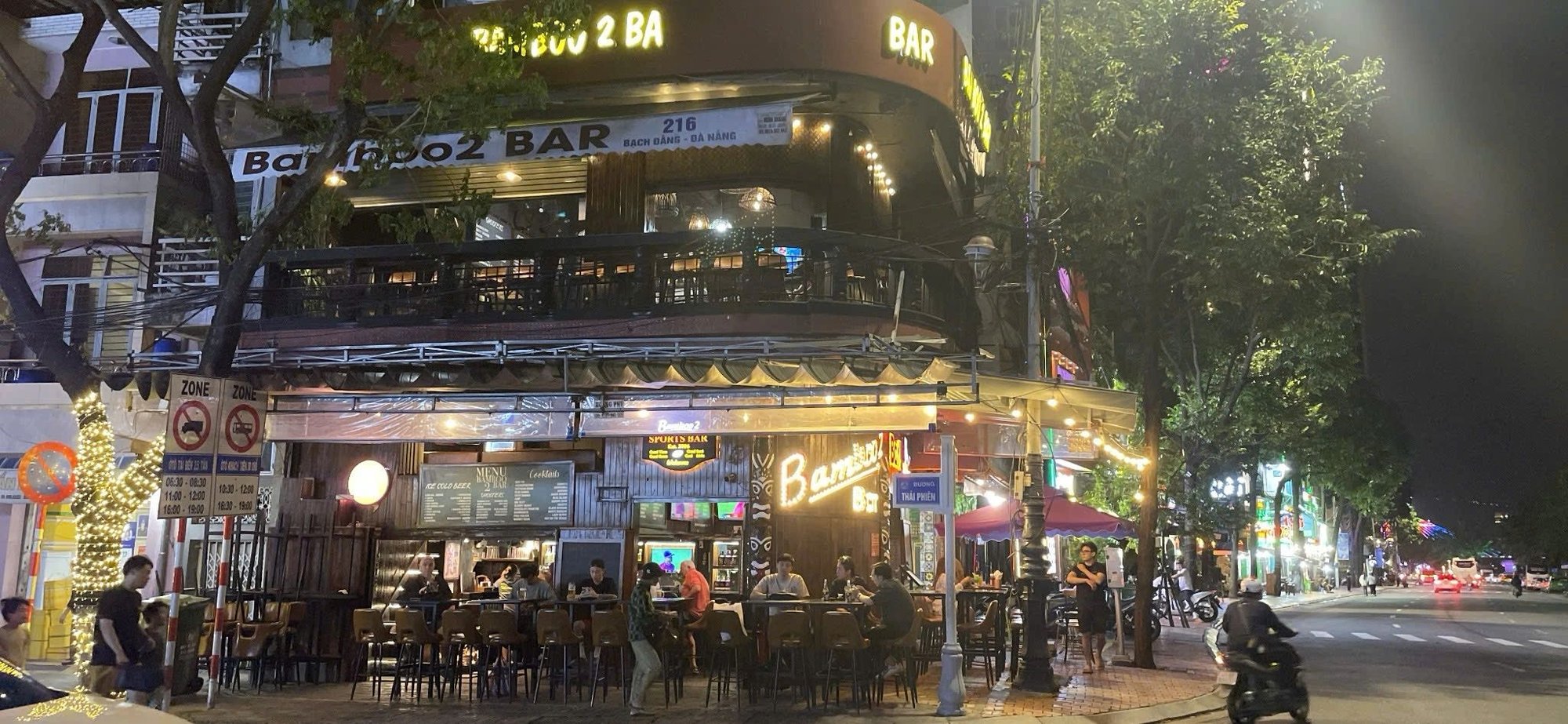 Bamboo 2 Bar bar in Thanh Khe, Vietnam