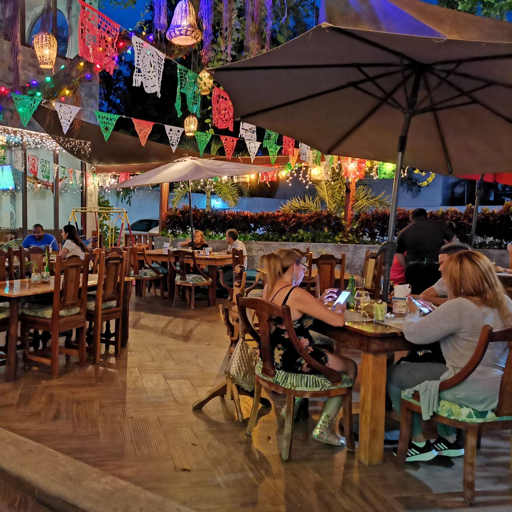 Mantarraya, Bar in Solidaridad