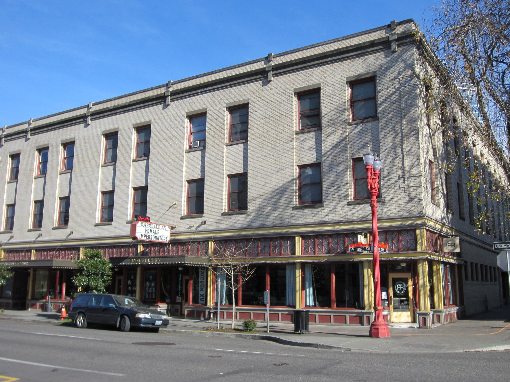 Darcelle XV Showplace, Bar in Portland