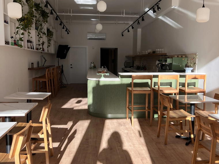 Jadu Cafe and Wine Bar, Boston, United States