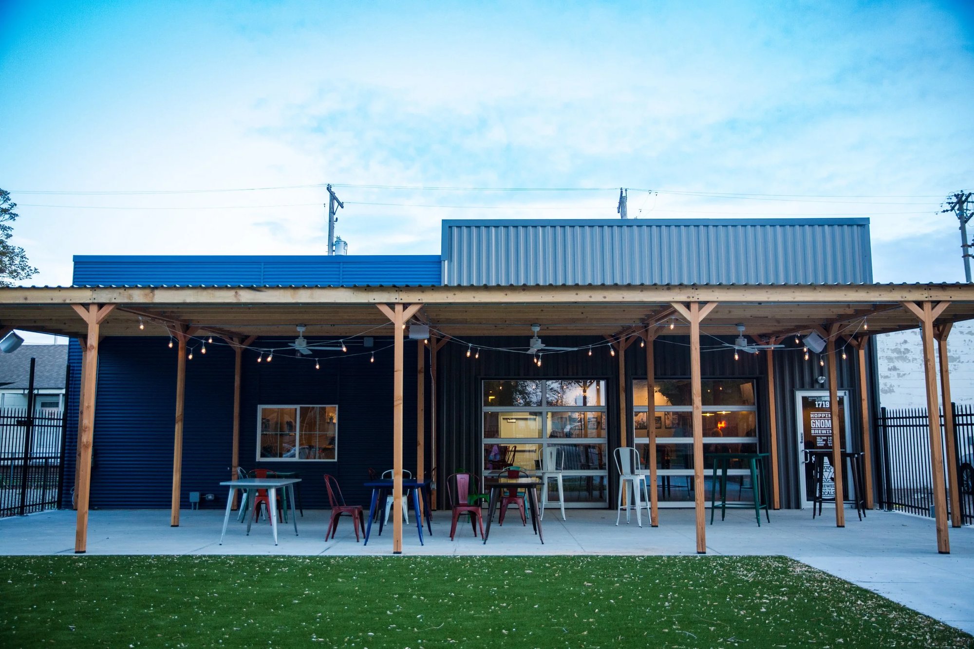 Hopping Gnome Brewing Company bar in Wichita, United States