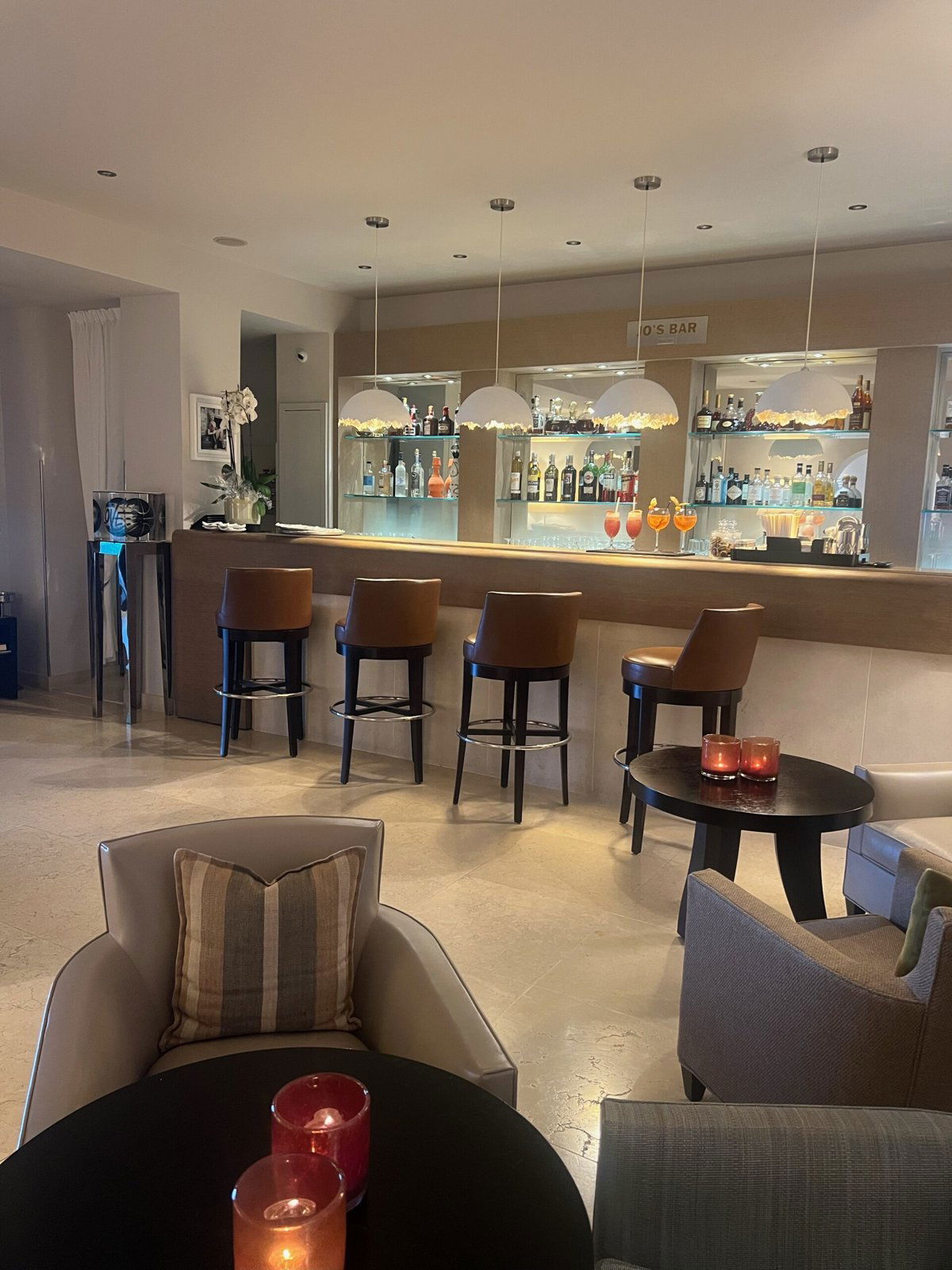 Jo's Bar, Bar in Calvi