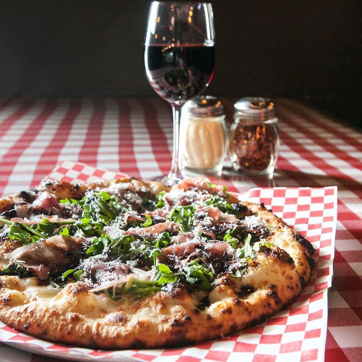 Red Bench Pizza, Bar in Boise