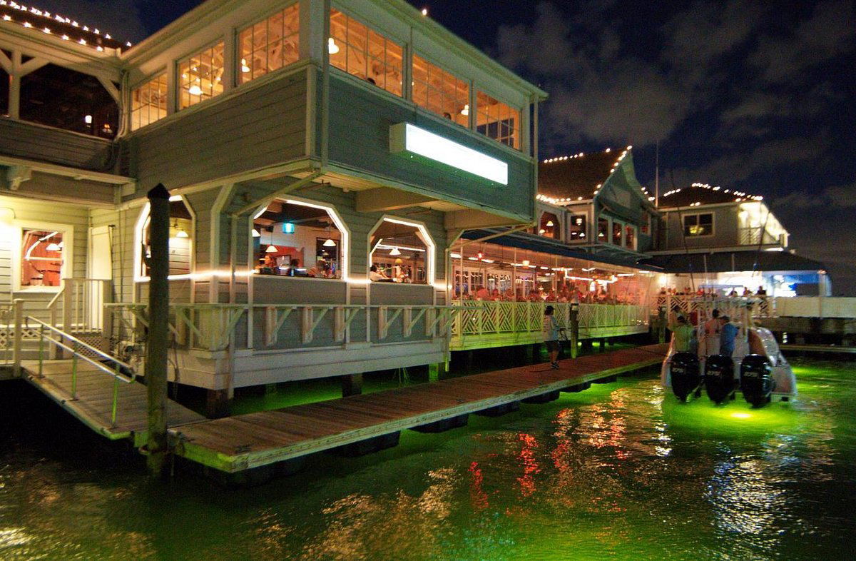 15th Street Fisheries, Restaurant in Fort Lauderdale