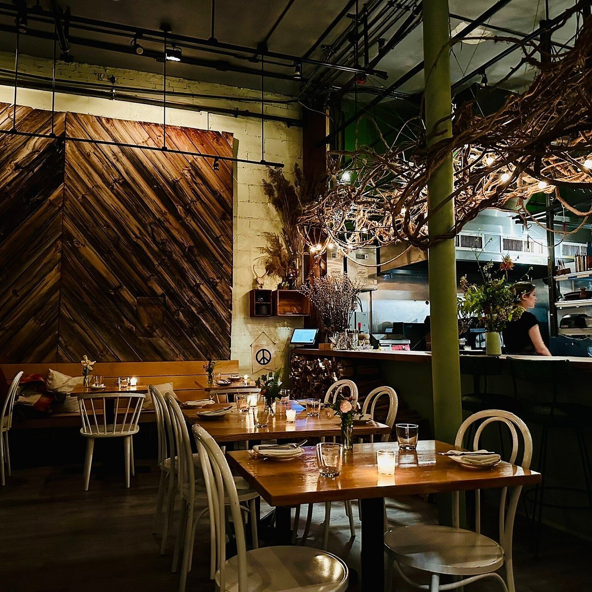 Field & Vine bar in Somerville, United States