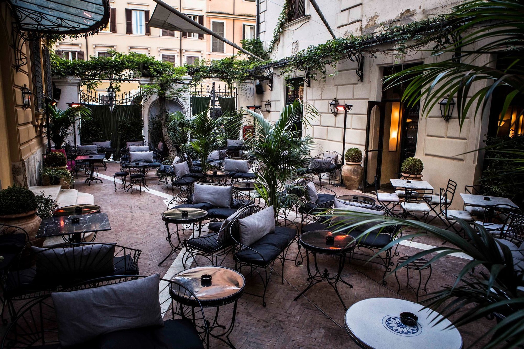 Bar Locarno