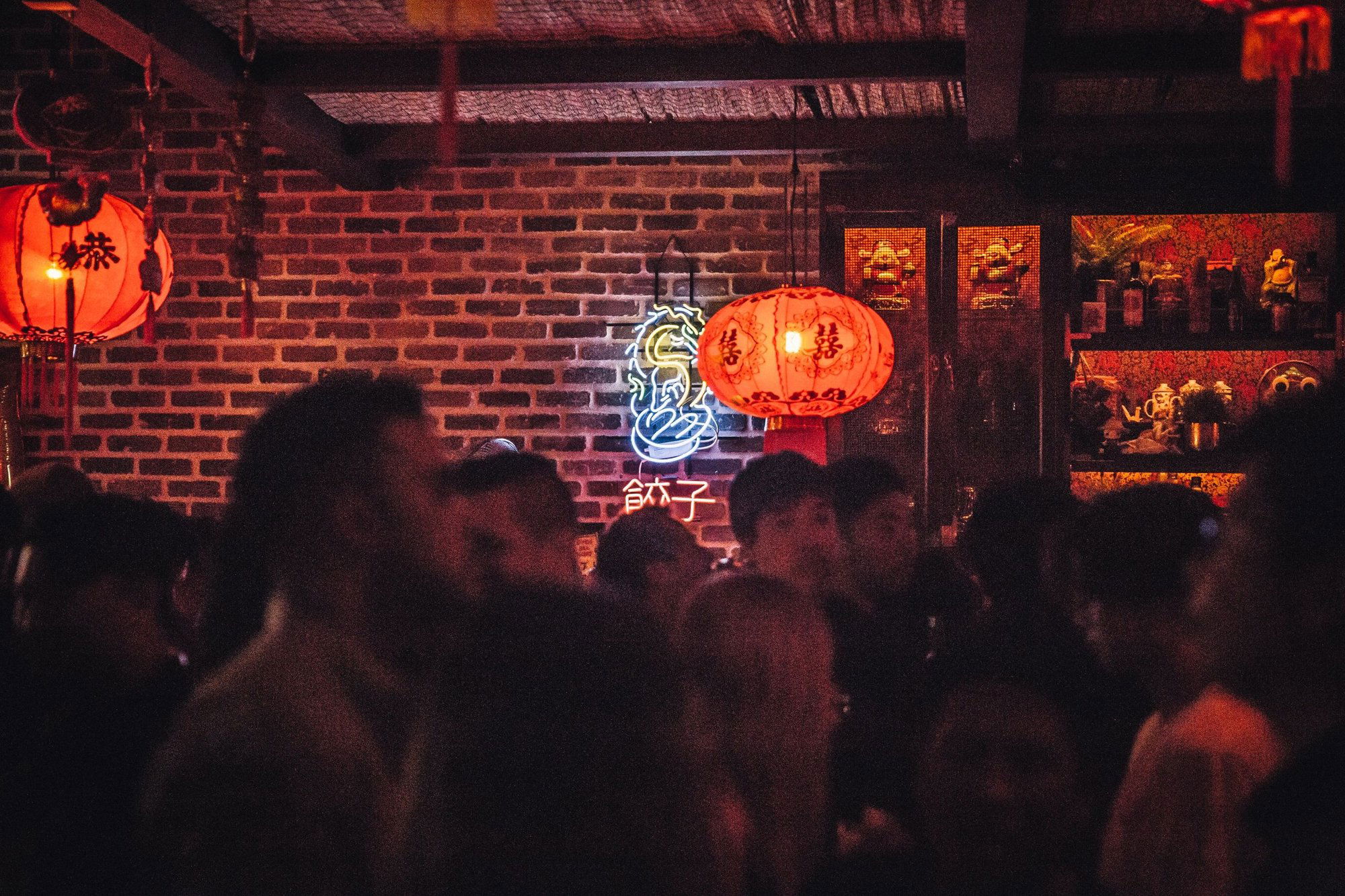 Big Trouble, Bar in Toronto