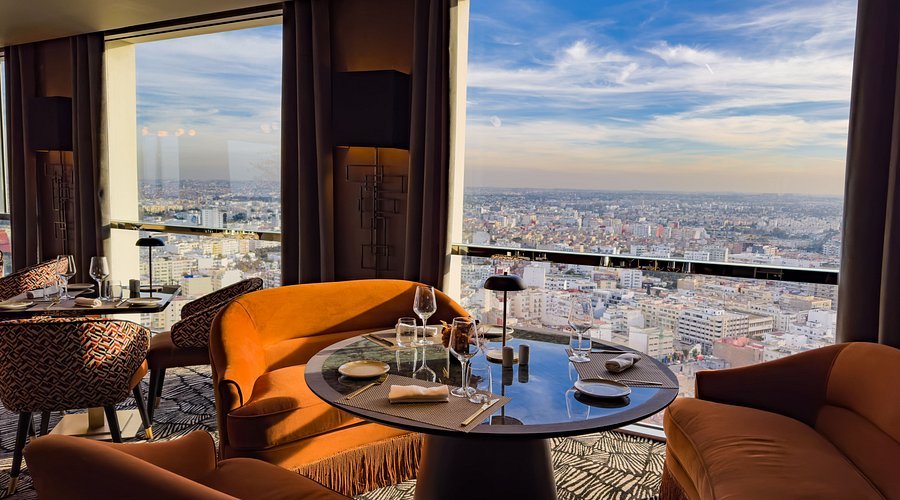 Skies Lounge Bar
