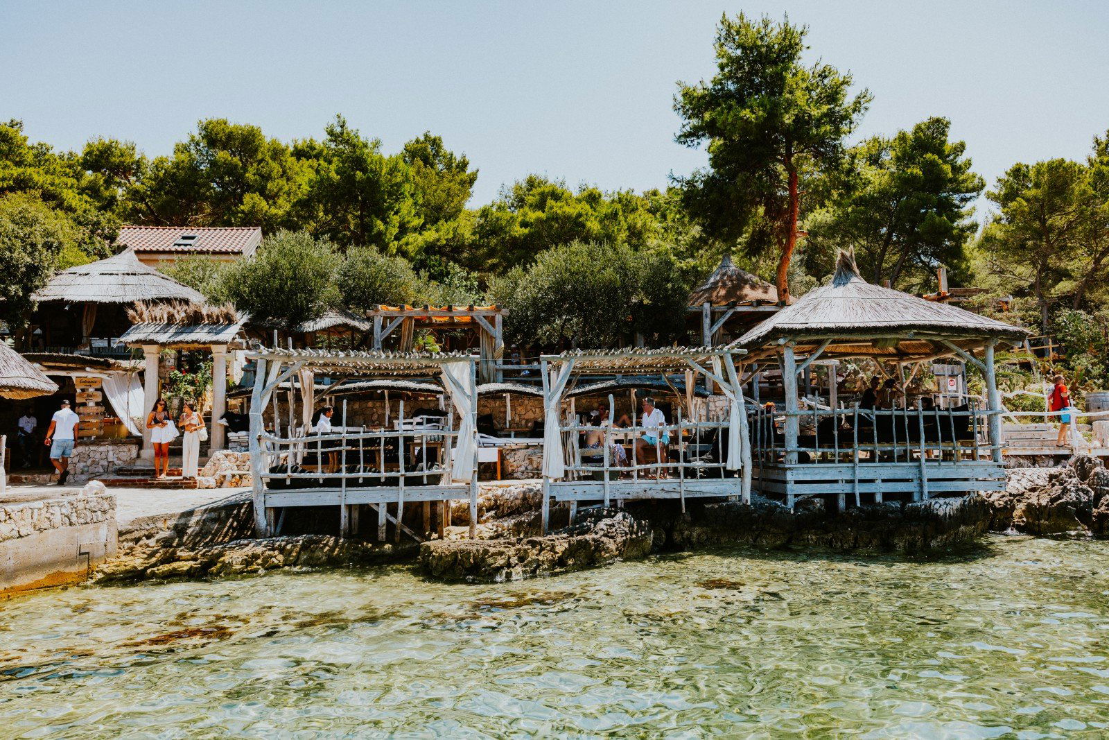 Hvar, Bar in Lesina