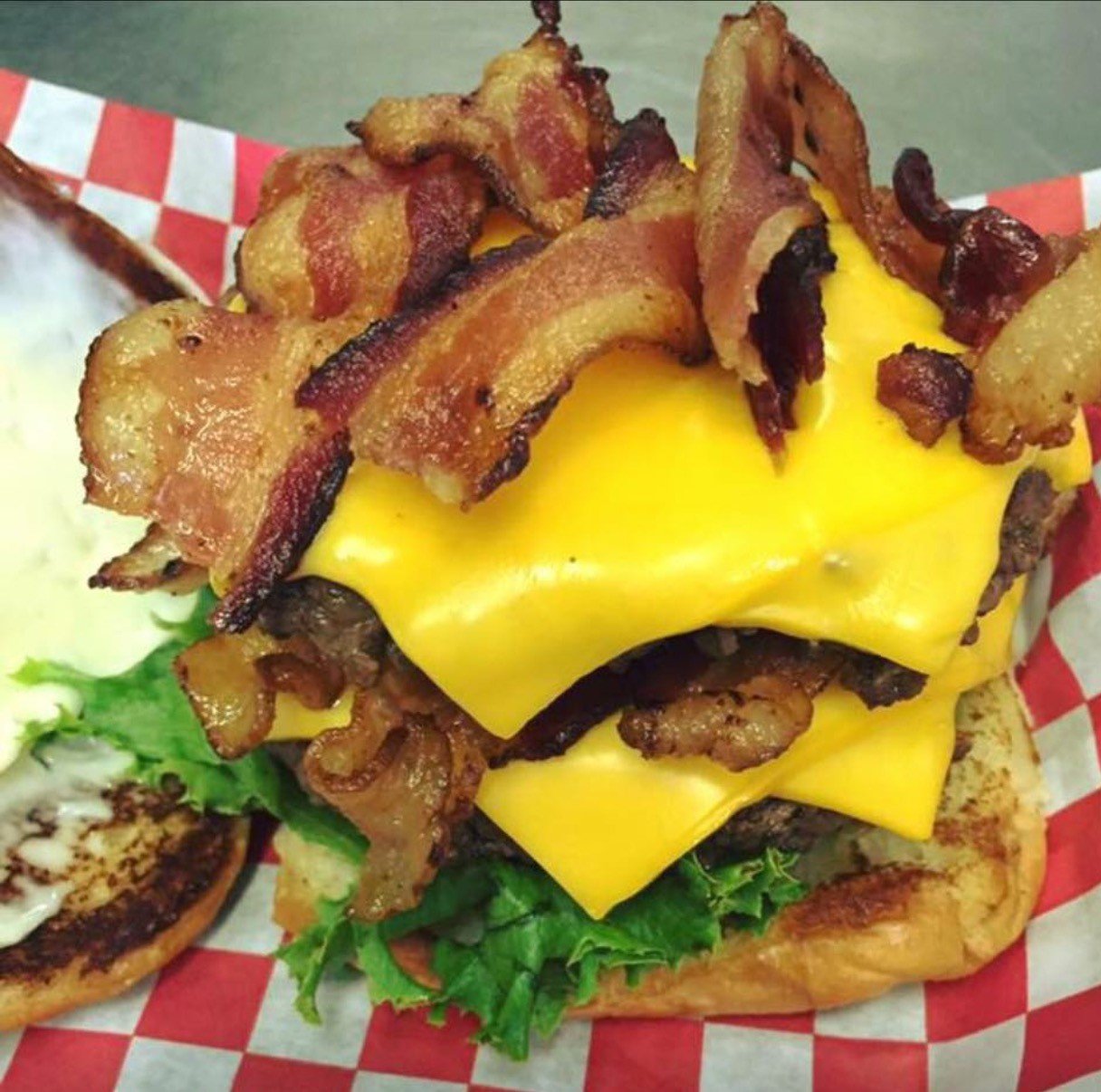 Chandler's Burger Bistro bar in Delhi, United States