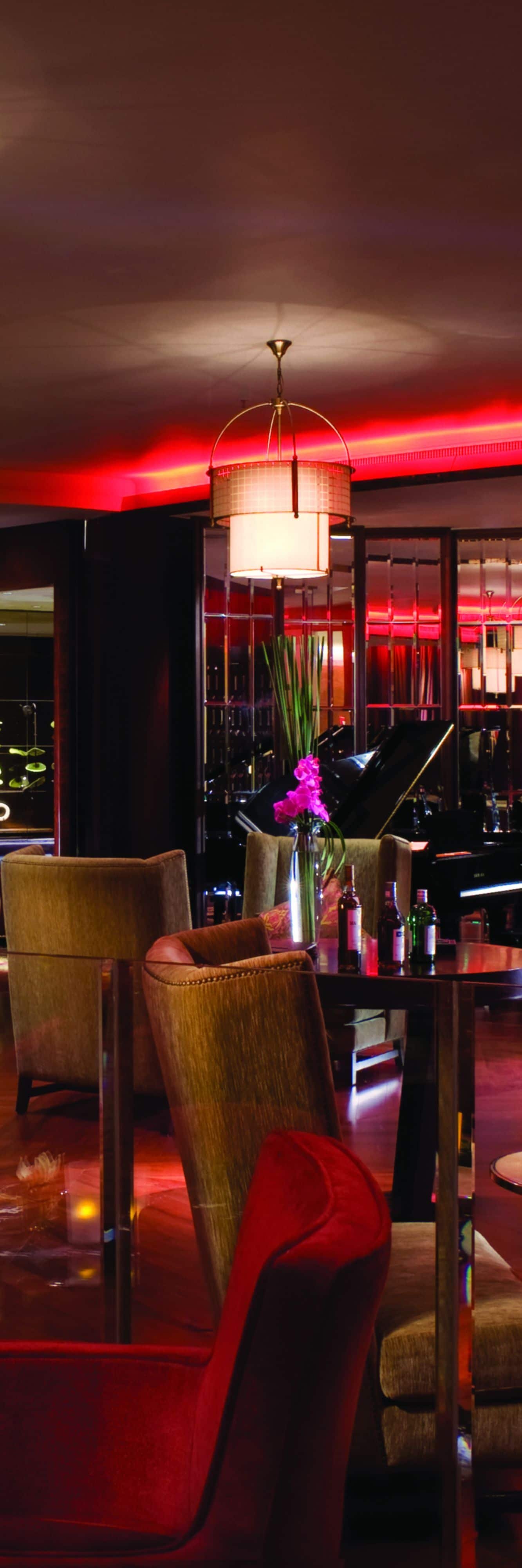 Curv Cigar Bar