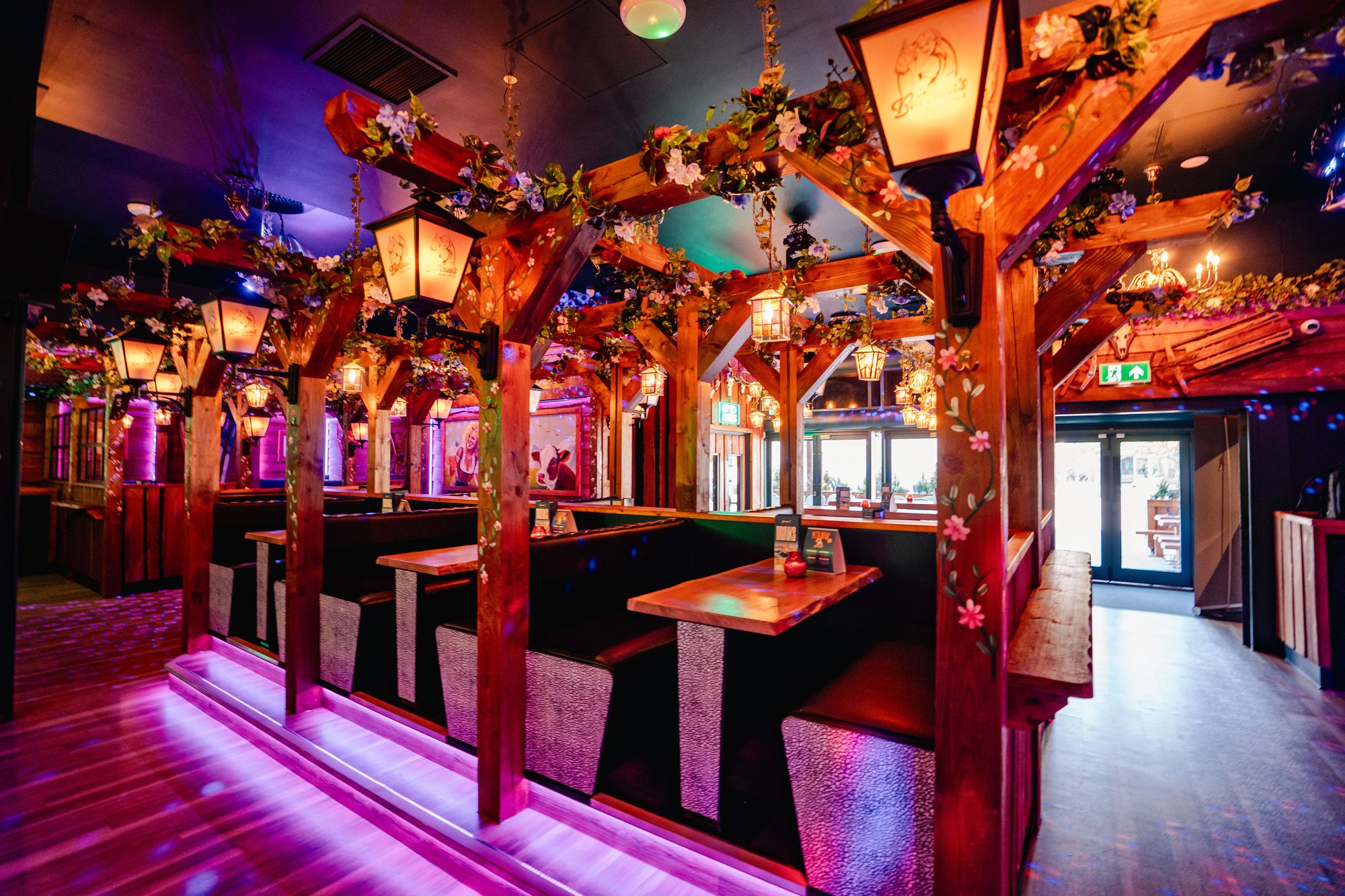 Barbara's Bier Haus, Bar in Bristol
