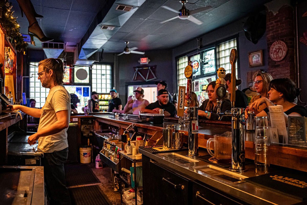 Mag Bar bar in Louisville, United States