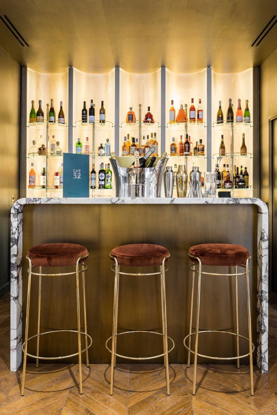 The Grand Powers Bar, Bar in Paris