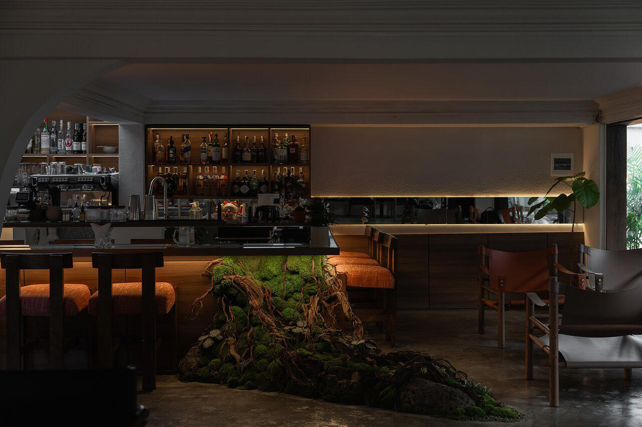XÀO XẠC BAR - Quán Rượu Dưới Hiên bar in Ho Chi Minh City, Vietnam