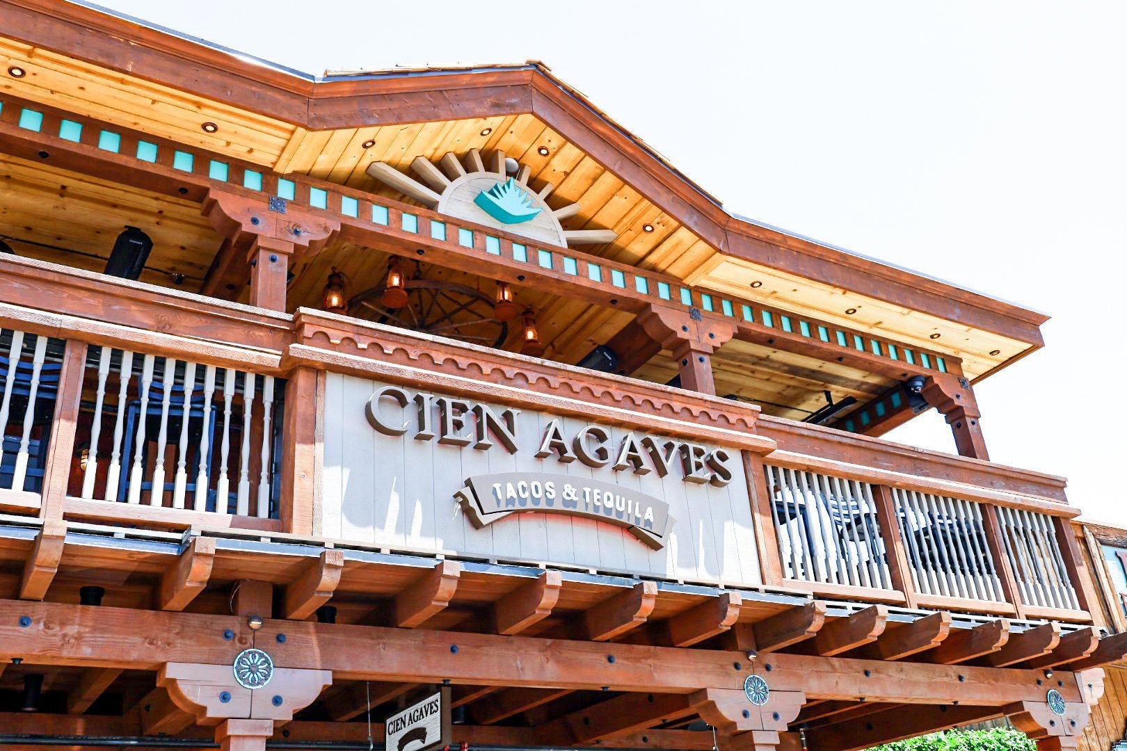 Cien Agaves Tacos & Tequila bar in Chandler