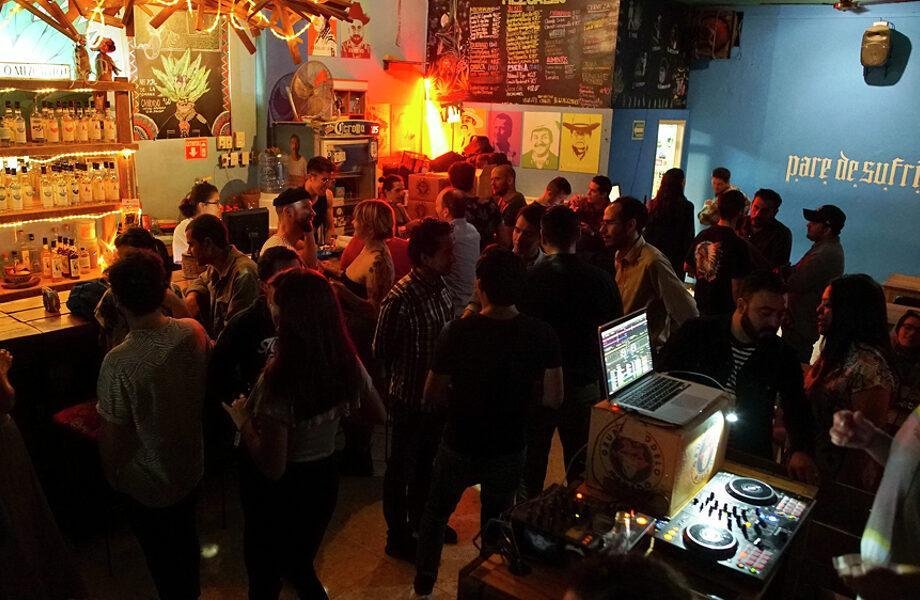 Pare de Sufrir Mezcalería bar in Guadalajara
