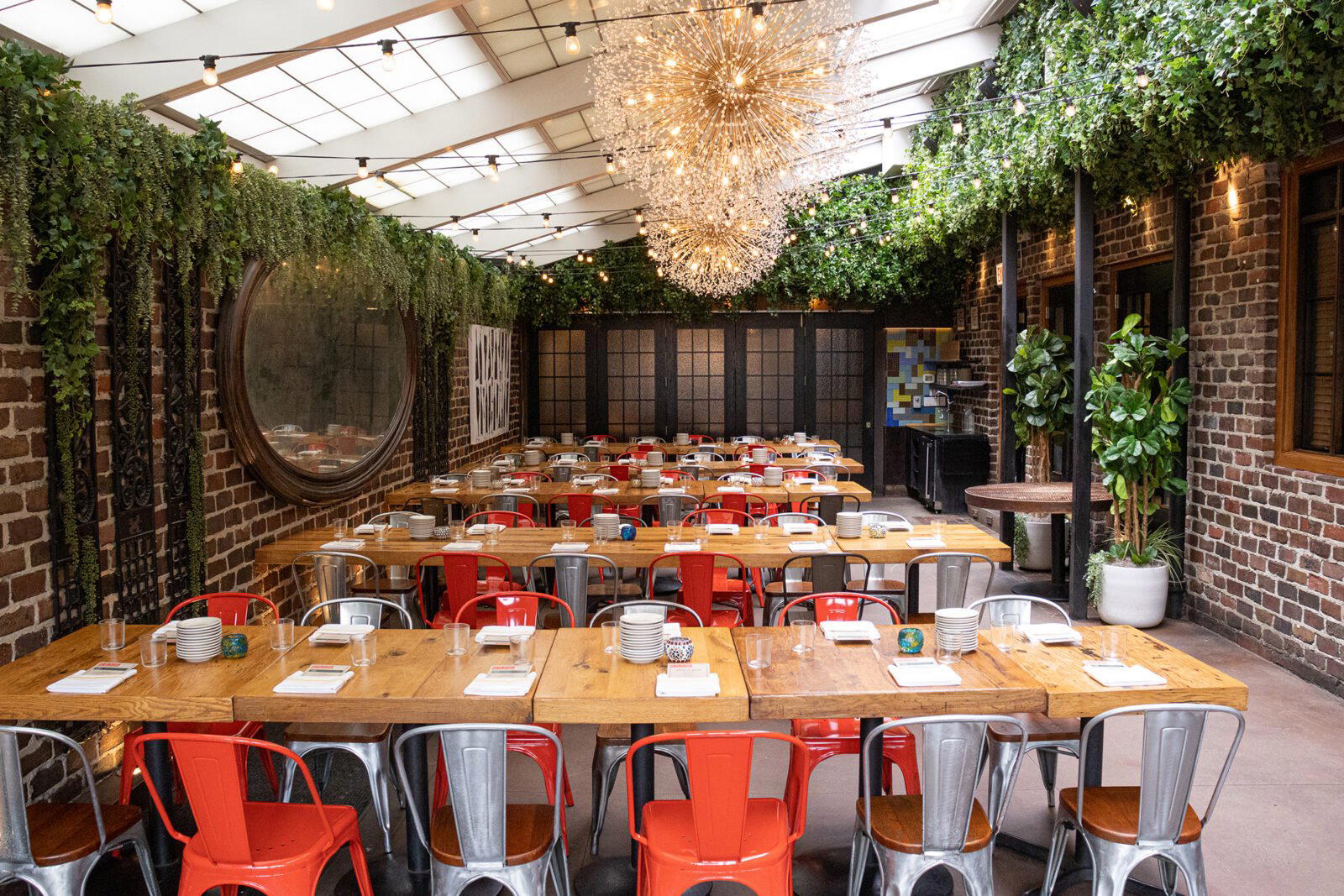 Cafe Ba-Ba-Reeba! bar in Chicago, United States