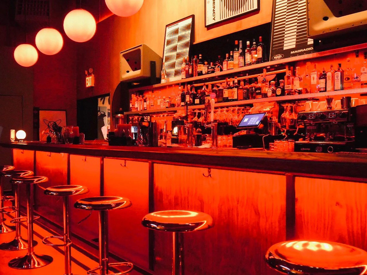 Mad Radio, Bar in Brooklyn