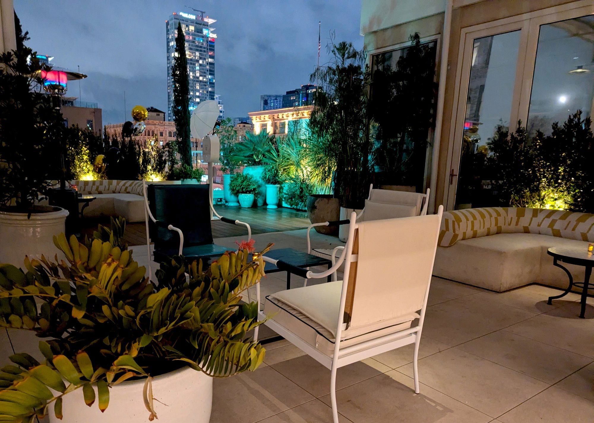 Florentín Rooftop Bar, Bar in Los Angeles