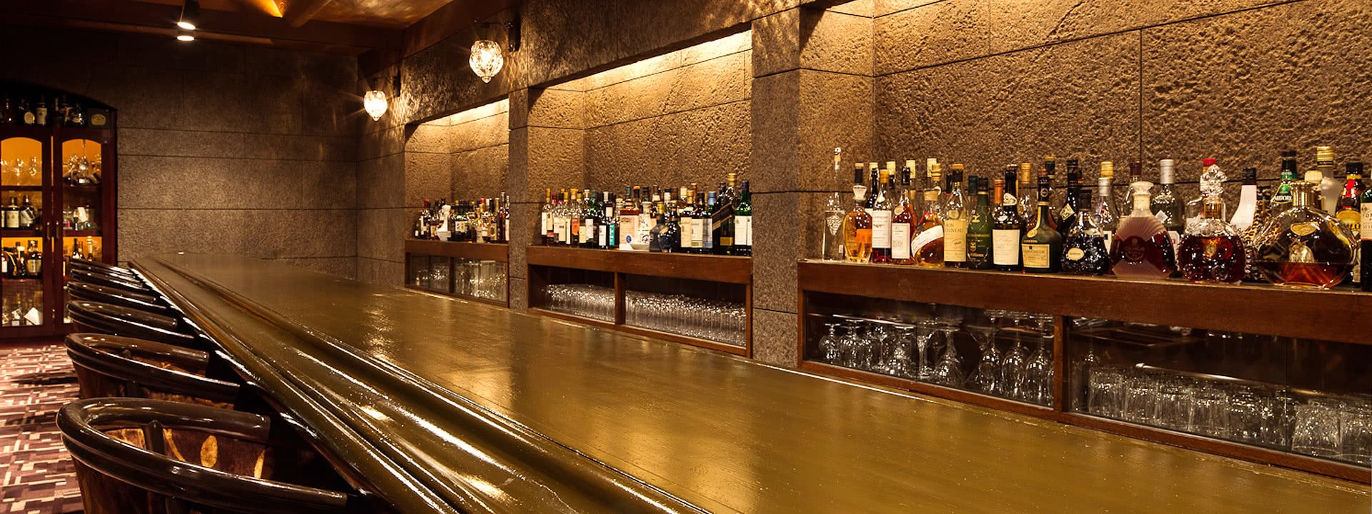 Fontana Di Trevi, Bar in Nagoya