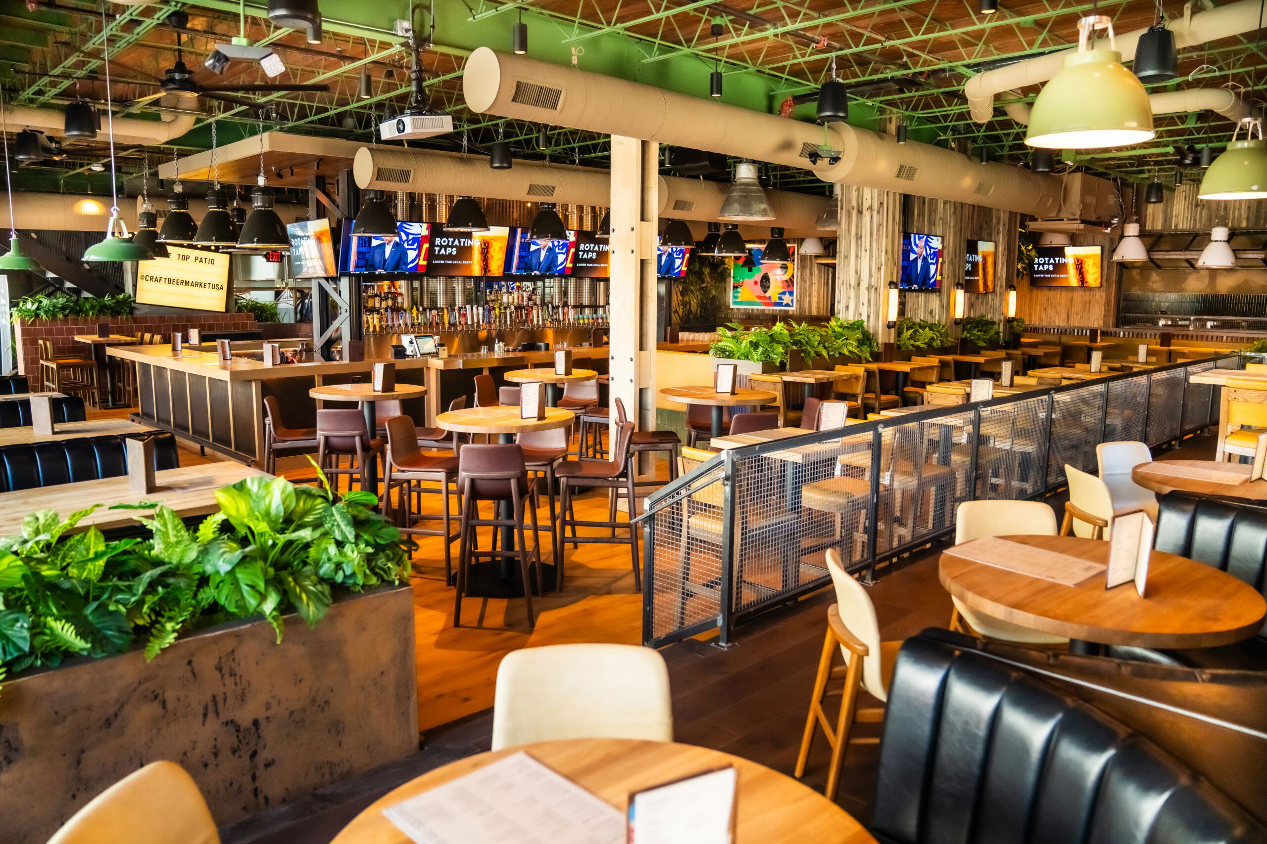 Craft Restaurant & Beer Market, Bar in Dallas