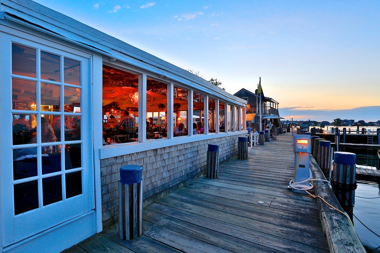 Cru bar in Nantucket, United States
