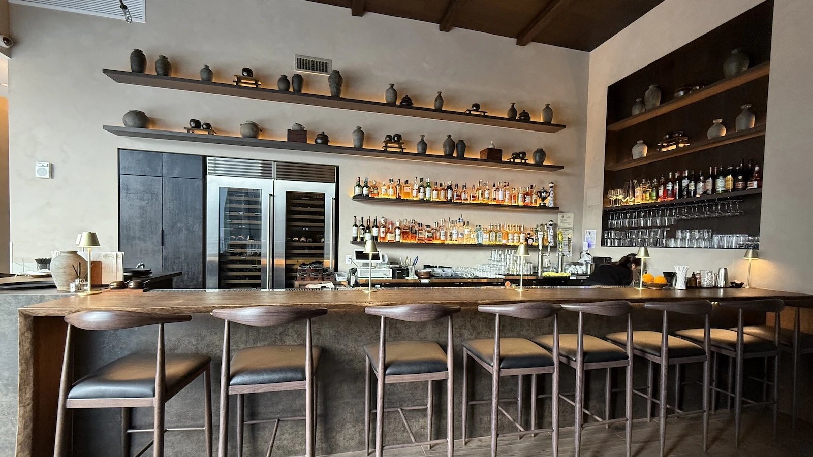 Onkee Korean Grill House bar in Urban Honolulu