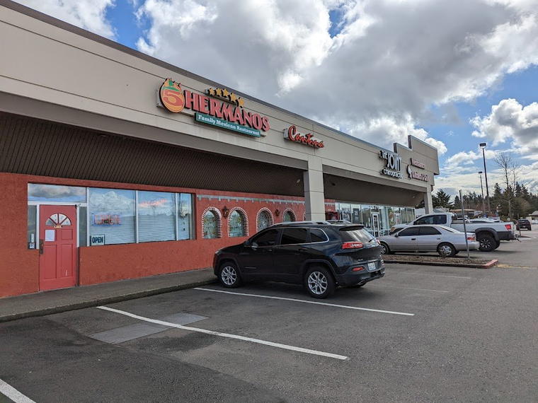5 Hermanos Restaurant, Renton, United States