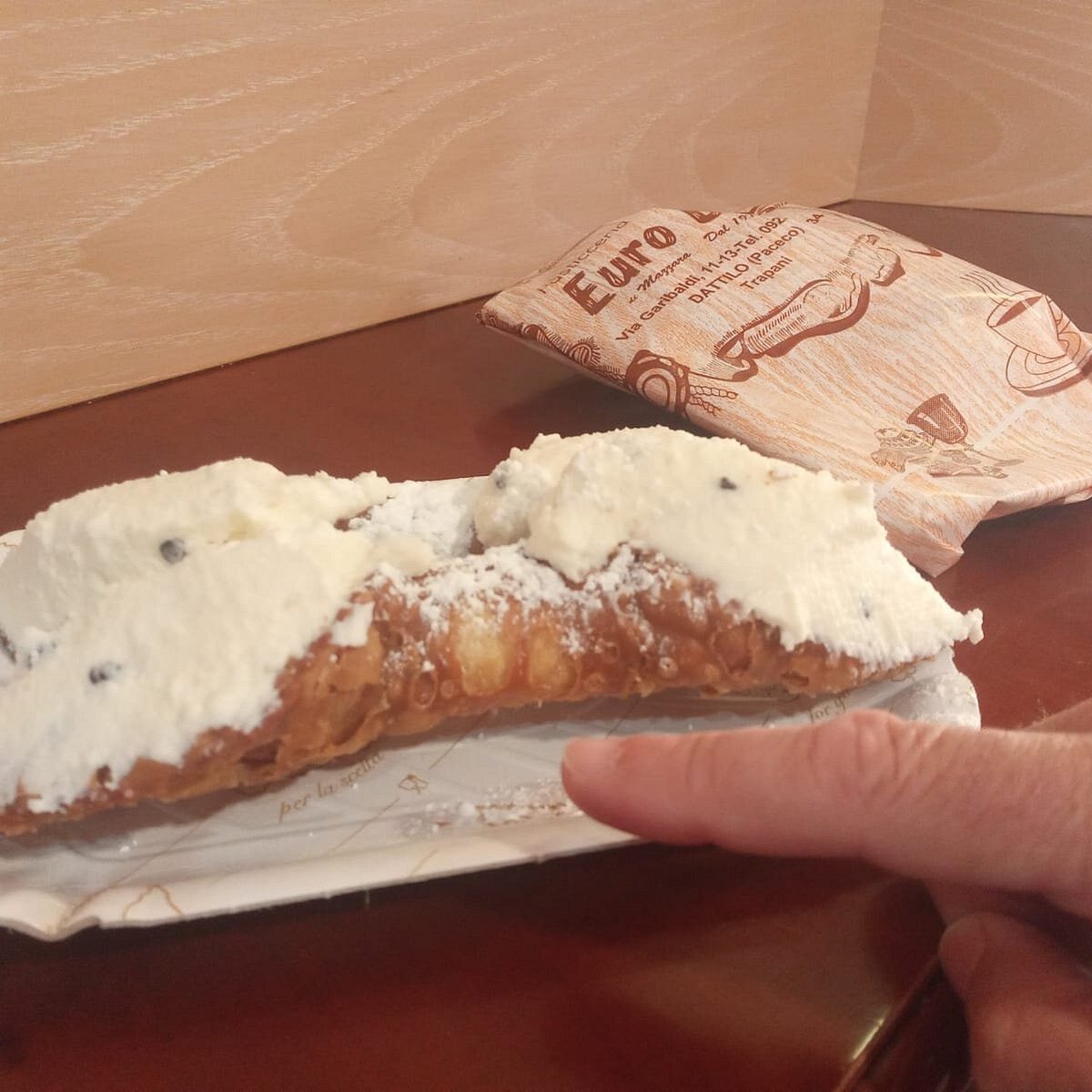 Euro Bar cannoli siciliani
