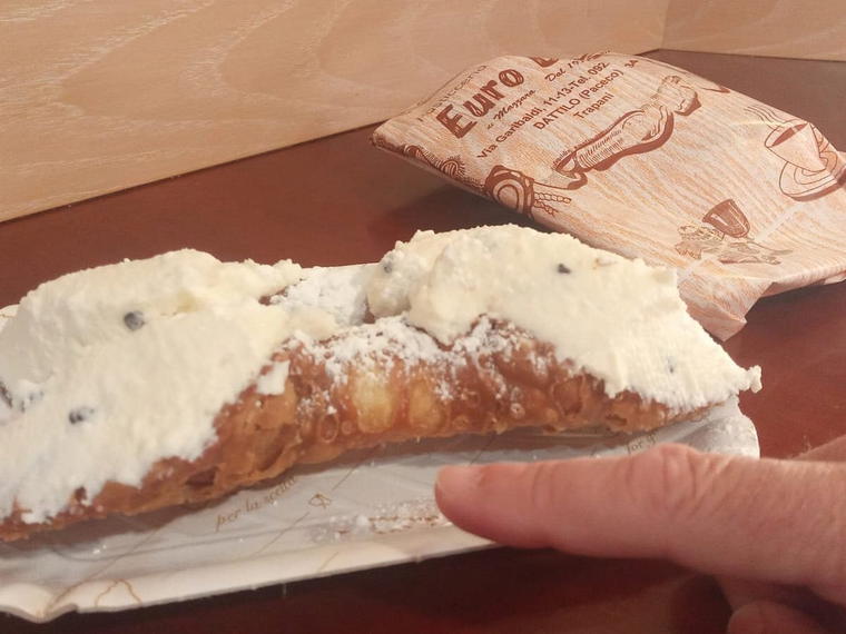 Euro Bar cannoli siciliani, Paceco, Italy