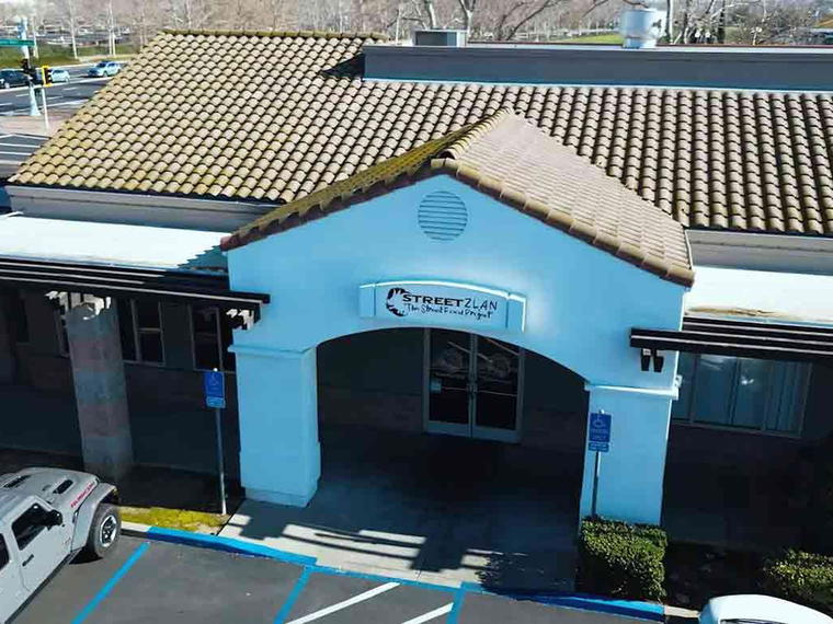 StreetZlan Restaurant, Elk Grove, United States