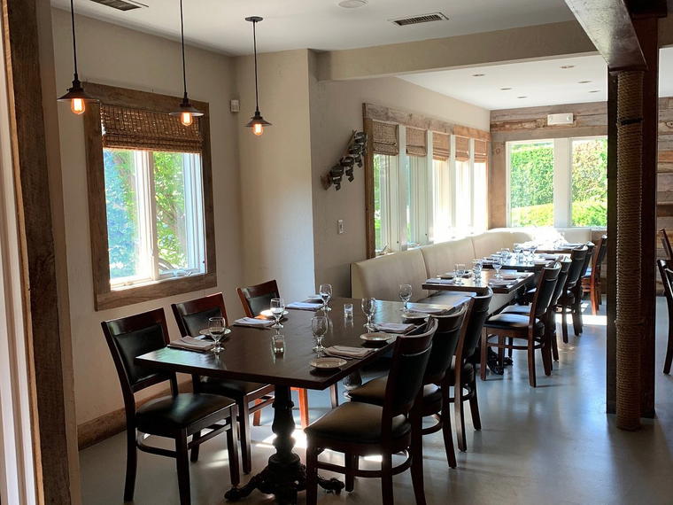 Table 104, Stamford, United States