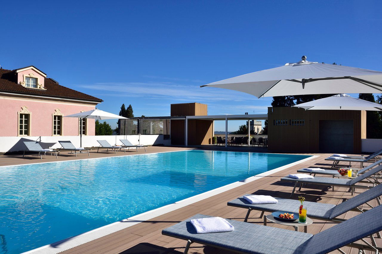 Folia Life Pool Bar, Bar in Oleggio Castello