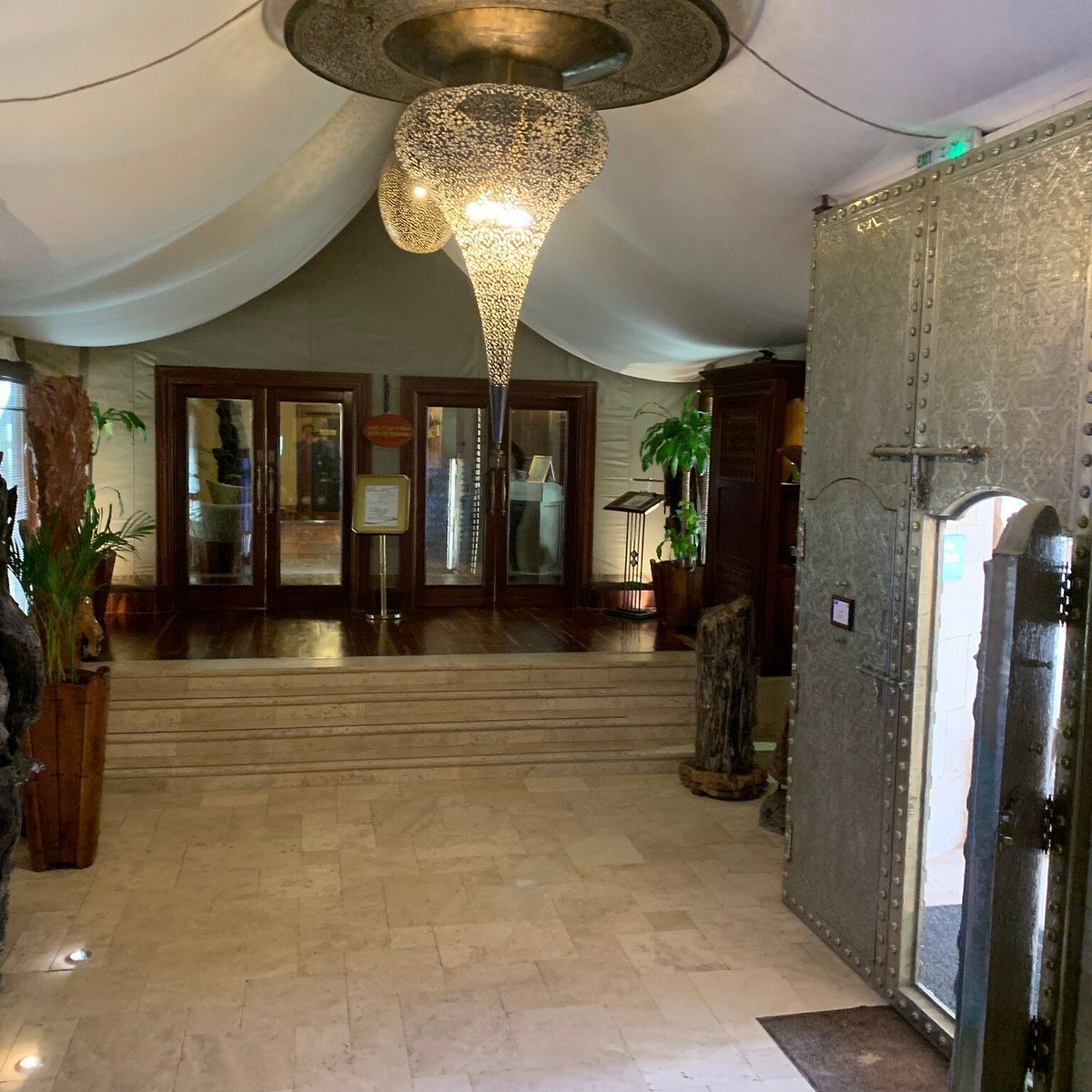 Desert Gate Lounge