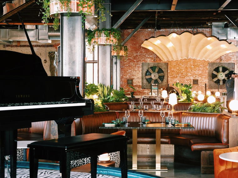 Red Herring Restaurant & Bar, Waco, United States