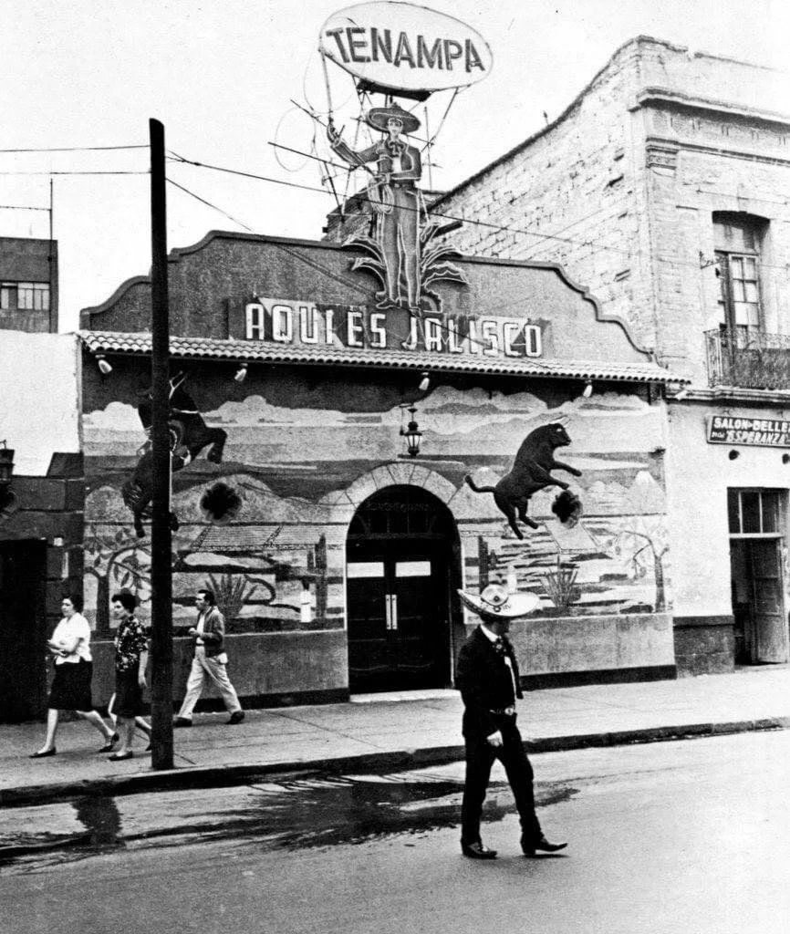 Salón Tenampa, Bar in Mexico City